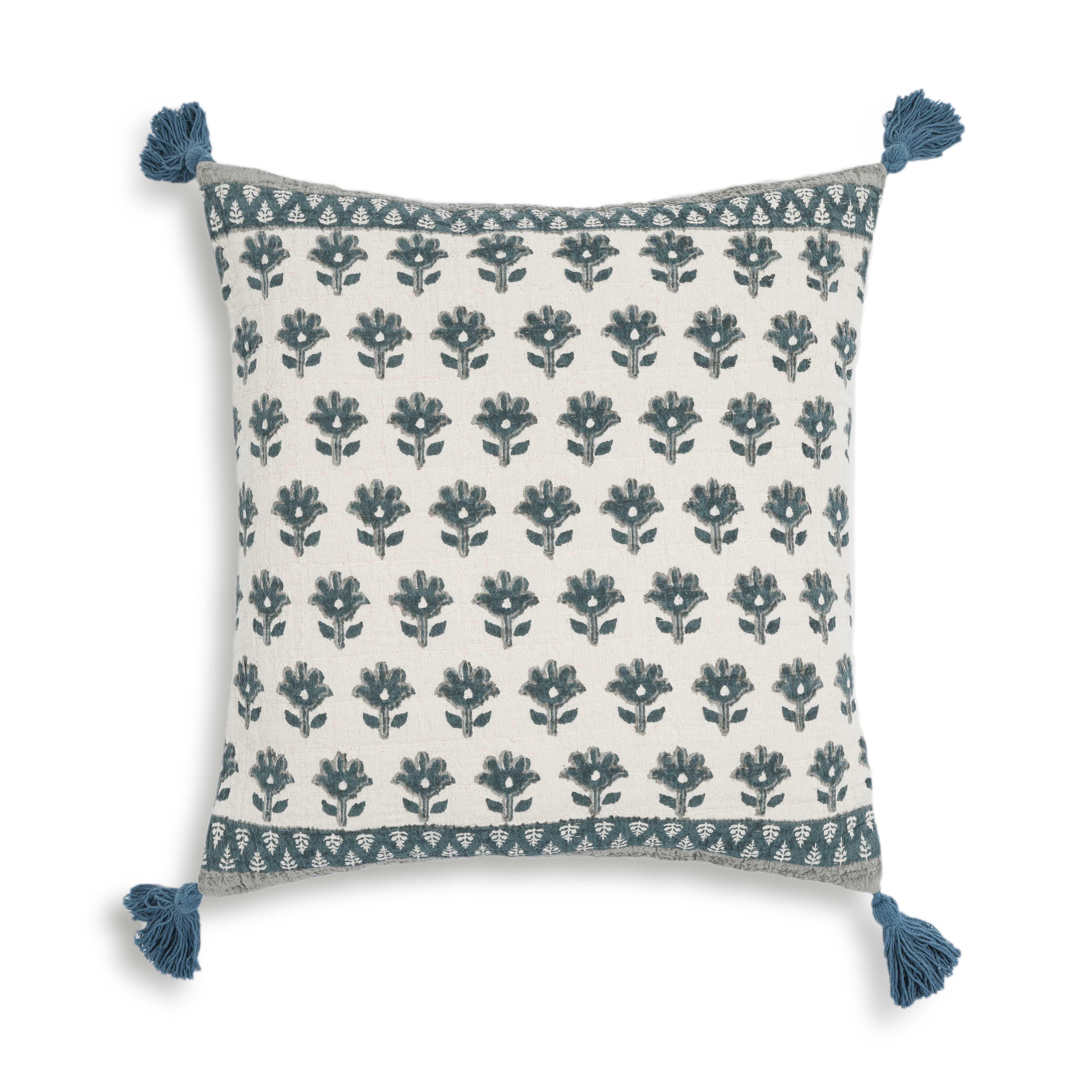 Blossom 20" Printed Cotton Tassel Throw Pillow Cover - Luxe Home Furnishings (Jersey City, NJ)